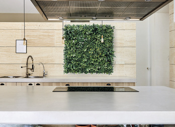 Synthetic plant panel, lush and floral foliage